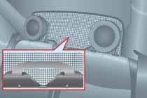 When the procedure is terminated, the soft top will automatically carry out a complete opening and closing cycle (up to 25 cm from the completely closed position) to inform the driver that correct