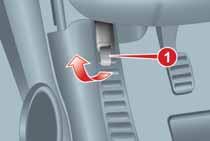 KNOWING YOUR CAR 24) When leaving the car, always remove the key from the ignition device to avoid the risk of injury due to accidental operation of the soft top: improper use of the roof can be