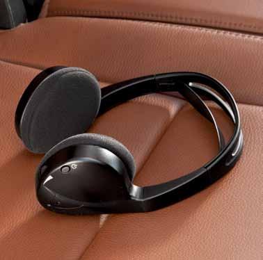 [D] [a] WIRELESS HEADPHONES Lightweight and fully adjustable wireless headphones 5 are available for the rear-seat entertainment system.