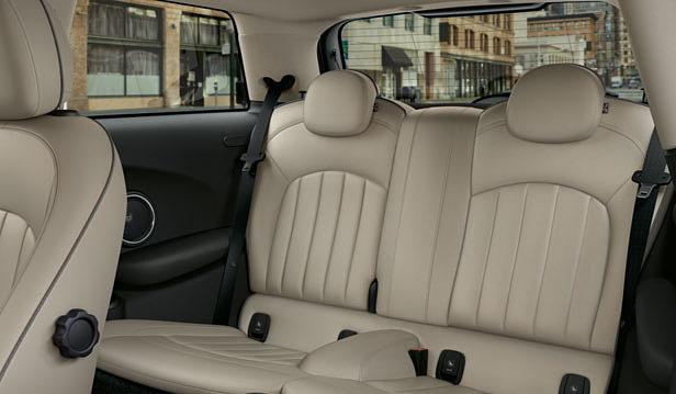FIRST CLASS REAR SEATS. The MINI 3-door. The rear compartment of the MINI 3-door has comfortable single seats for 2 adults.