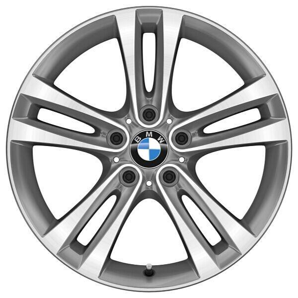 Wheels Wheel Overview 19 Light Alloy Whls Double-Spoke Style 673 with mied summer tires 330i Drive Gran Turismo SULEV 340i Drive Gran Turismo Front: 198.0, 225/45 R19 Rear: 199.