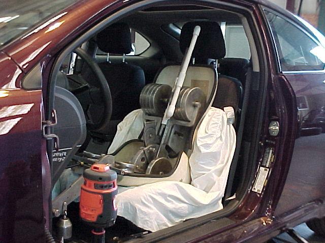 SEAT ¾ VIEW OF UNOCCUPIED DRIVER