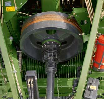 The biggest of its kind The flywheel on a KRONE BiG Pack 1290 HDP II weighs in at 600 kg (1,323 lbs) and has this weight