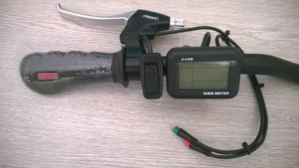 Handlebar Components: The thumb-throttle, brake levers and KingMeter J-LCD need to be mounted to the handlebars.