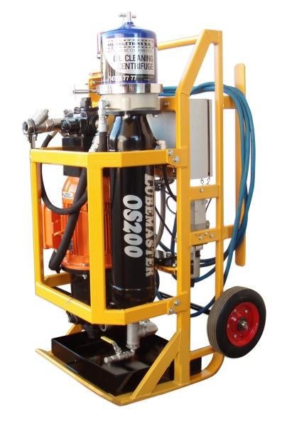 LUBEMASTER Upright model The Lubemaster OS600 Centrifugal Oil Filtration Unit Upright model 2 Solid fill tyres Approximate Dimensions: H1400 xw700 xd800 Approximate Weight: 400 Kg With or without