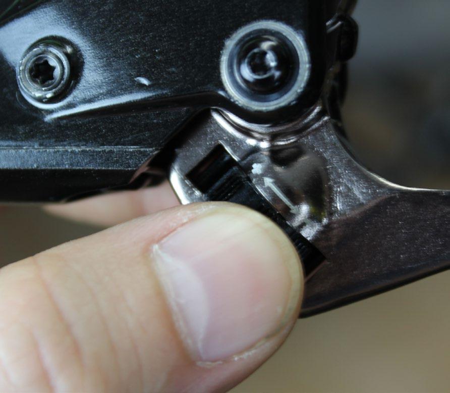 INSTALLING THE MASTER CYLINDER 2 Position master cylinder on your handlebars in desired location.