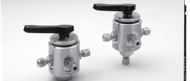 Multimite 79 Series 4- and 5-way Trunnion Valves Multimite 4-way, or dual switching valves allow two distinct flow paths to be used at the same time.