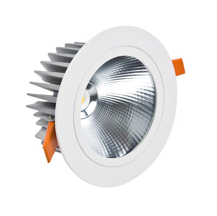 LED DOWNLIGHT SYSTEM TLE series THREE TYPES OF OPTICS TO SUIT DIFFERENT APPLICATIONS: Once installed the 8D and 8F from the E-Lite range are IP65 rated, for protection against
