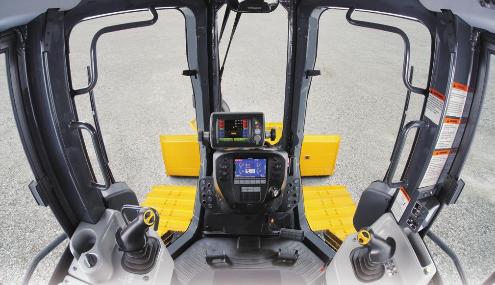 CONTROL FEATURES Palm Command Control System (PCCS) Levers Komatsu s ergonomically designed PCCS handles create an operating environment with complete operator control.