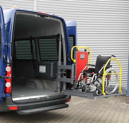 Easy to swivel in and out even under narrow traffic conditions Lifting and lowering operations are carried out averted to the vehicle s rear edge to prevent foot entrapment Lift