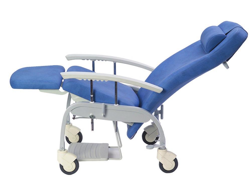 PATIENT SEATING Tucson BE2025BL Tucson clinical reclining relax chair, mobile, blue The Tucson never fails to impress.