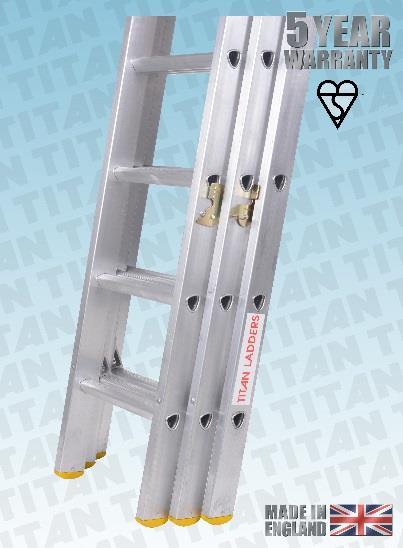 Rectangular 'Box' section sides for extra strength and rigidity Large 'D' shaped rungs positioned at the correct working angle for maximum comfort Perfect twist-proof rung joint Non-slip feet fitted