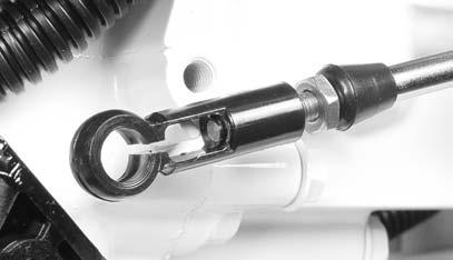 Cable end Close the throttle valve fully, making sure that there is a gap in the throttle linkage on the