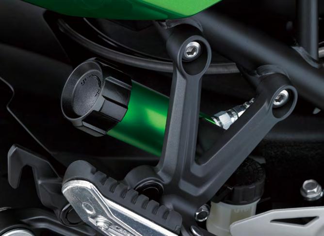 CHASSIS Trellis Frame The Ninja H2 SX features an innovative trellis frame like the Ninja H2, but to be able to accommodate a passenger and luggage, the frame needed to be completely redesigned.