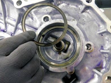 Nissan F10 Series Pulley Installation Using an assembly gel, grease the