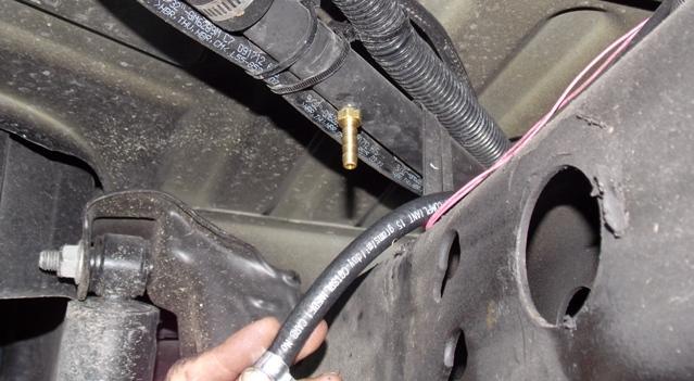 IN HAL AT THE DESIRED LOCATION; INSTALL A #6 HOSE CLAMP (Q ) ONTO EACH END O THE CUT HOSE; INSTALL
