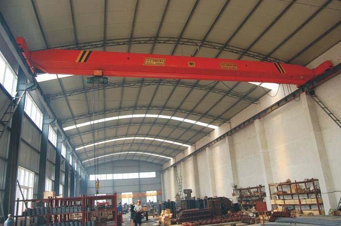 1. LDA Model single girder overhead crane These cranes are equipped with electric hoist and widely used in workshop, warehouse, and material stores and so on.