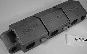 H Class Transfer Chain numbered H 78A, H 130, and H 131 is made with peaked roofs. Chain numbered H 138 and H 78B has flat roofs.