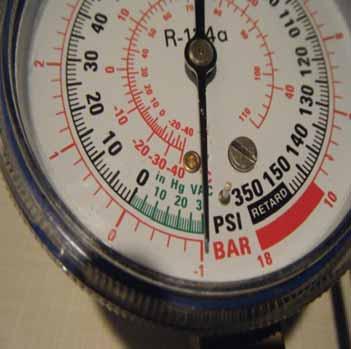 ELECTRONIC VACUUM GAUGE / DIAL GAUGE Microns vs- Mechanical dial gauge Electronic vacuum gauge Mechanical dial gauge It is not