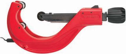 Ergonomic design Upper handle with non-slip rubber Rocut 63TC Rugged precision shears for effortless cutting of plastic pipes. Designed for waste pipe, PP, PE, PEX, PB & PVDF.