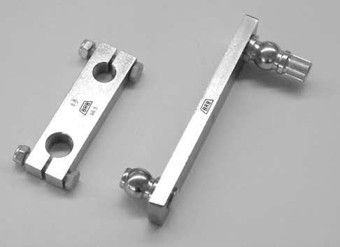 Take note of tie bar orientation F05602 Figure 7 : Wiper motor linkage assembled