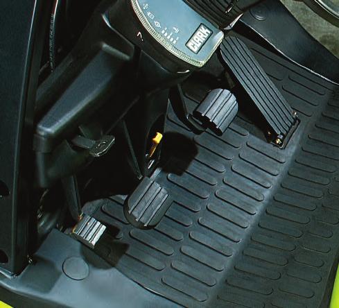 GEN2 STANDARD FEATURES & BENEFITS HydrauliC System PARKING BRAKE l Simple & Error Proof Foot-applied brake can be released by hand or foot.