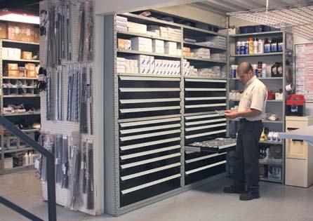 The Rousseau drawer is the ideal solution for the storage of small parts and high-turnover items.