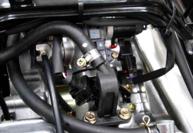 MXU500i DX Fuel Hose Throttle Cable