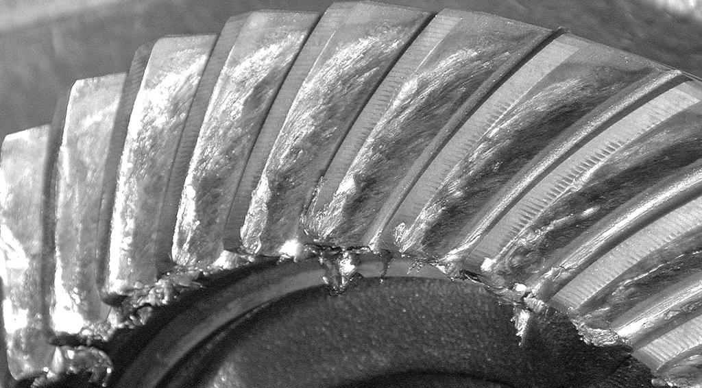 FINAL CHECKS PATTERN Now that the pinion depth, pinion bearing preload, backlash, and carrier bearing preload are set, I recheck the pattern once more to be certain that everything is perfect.