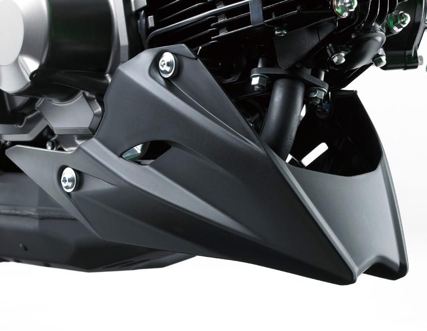 Compact engine shrouds contribute to the bike s hourglass figure as well as its overall aggressive Streetfighter design.