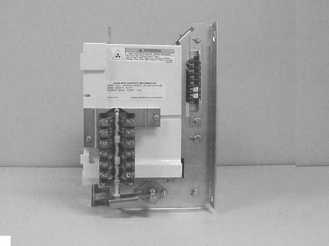 1 Arc interruption is accomplished inside sealed vacuum interrupters mounted on track-resistant insulators.