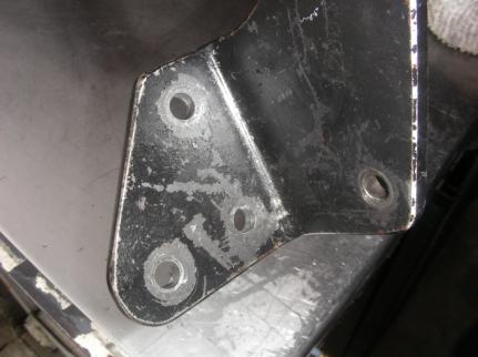Figure 5.6 Engine mount bracket 5.
