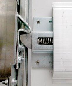 DOOR TRACK LEVEL BOLT IN STUD BASE LATCH PLATE Square latch plate with latch (facing outboard) One-position latch 5.