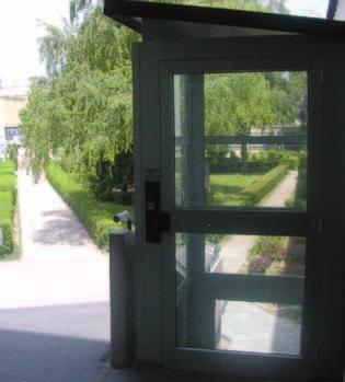 door opening Optionals Automatic doors and gates Glass enclosures Special size platform Customised door and shaft colour Radio controls Capacity Speed Stops Maximum height Platform dimensions Pit