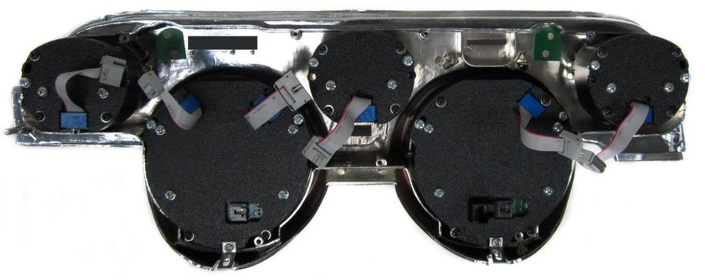 Place the gauges in the bezel and orientate each gauge to ensure they are properly aligned. 5b.