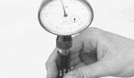 Calibrate the alexometer previously using the dimensions given in the table of cylinder - piston families.