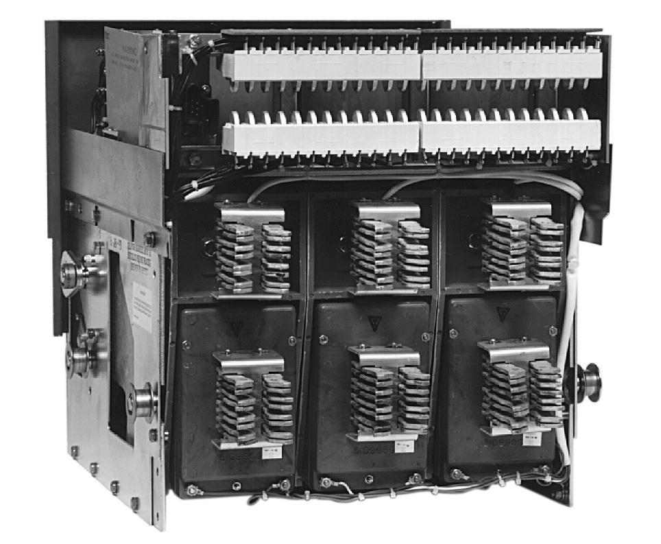 Section 3: Equipment Description 3-1 Type DSII Circuit Breaker Type DSII Circuit Breakers are designed specifically for use in metal enclosed low voltage switchgear assemblies (Figure 3-1).