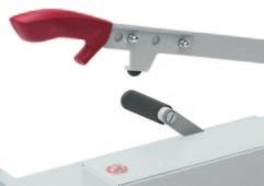 Safety blade lever with patented overload protection while cutting. Fast flick action clamp provides optimal clamp pressure. Side lay, lockable back gauge and measuring scale (mm/inches).