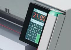 Measurement readout in cm or inches (display accurate to 1/10 mm or 1/100 inch).