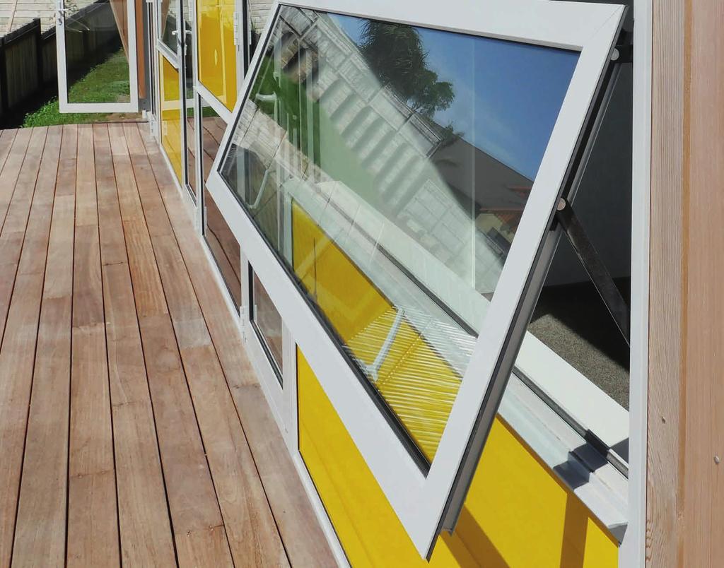 301 SERIES AWNING WINDOWS Awning windows are perfect for New Zealand s changeable weather conditions, pushing out from the bottom to allow air circulation while still providing protection from rainy