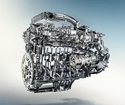 Radový benzínový 6-valec BMW TwinPower Turbo s výkonom 225 kw (306 k) a krútiacim momentom 400 Nm Zrýchlenie 0 100 km/h: 6,4 s; Maximálna rýchlosť: 240 km/h Kombinovaná spotreba paliva: 8,5 8,6 l/100