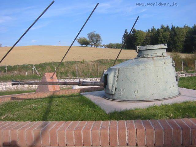 html Renault FT turret Casemate Esch Museum, Hatten (France)