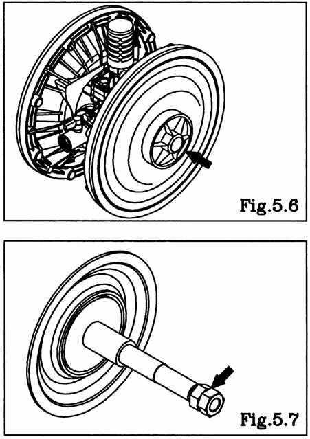 Remove the center disk from one side using the PP wrench (special tool: Part No. 771868). [Fig.5.6] Then, remove the diaphragm, center disk inside and center bushing on the same side.
