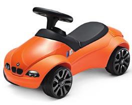 A favourite not just with the kids, but also with the neighbours: sporty Baby Racer with noise-cancelling rubber tyres. Exclusive design, quality workmanship. Comfortable, padded seat in red.