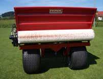 topdressing material on small pitches or tight areas. Handspreader H620 Manual 0.