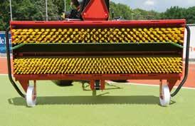 The hand pulled Verti- Broom WB weighs 36kg and has a working width of 100cm.