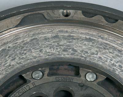 4. DMF Failure Diagnosis Friction surface Scoring Worn out clutch > Clutch