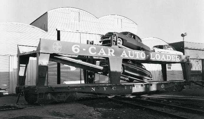 David Ingles collection In 1954, an early experiment at hauling autos on flatcar racks was the Evans Auto-Loader, which held six autos on a 53-foot flat. No other examples were built.