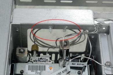 (Refer to G4360-90007 Agilent 5975T LTM-GC/MSD Operational Manual for turning on the GC/MSD.) 4. Connect the source gas lines to the Bulkhead assembly. 5. Turn on gas pressure and leak check all fittings.