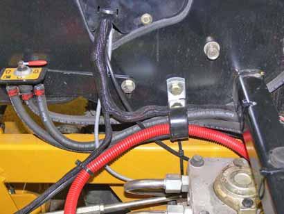 Choke and throttle cable routing, front and rear tie